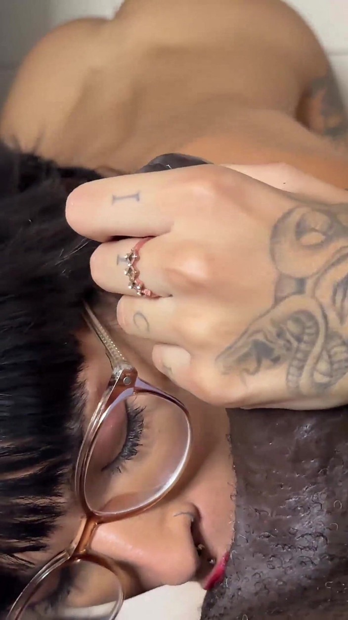 Interracial vision: 멜 스키니가 당하다