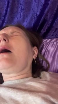 Queef Queen Brings You Her Super Noisy Pussy on the Almost Sfw Asmr Cracker