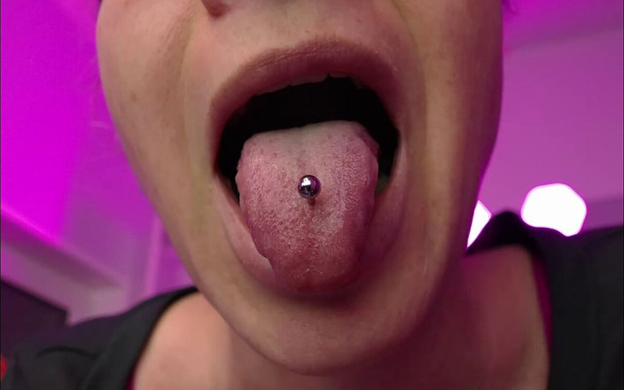 Annika Rose: 내가 너를 흥분하게 해주고 있어! 시점