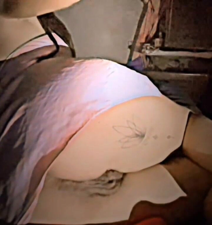 Axel R: Moje přítelkyně si dává robertek do zadku