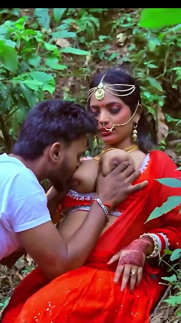 Mood X VIP: Awek cantik India dengan pasangan buah dada bog, kongkek tegar,...