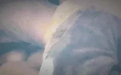 我的爸爸偷偷溜进我的房间...和。。。我喜欢成为他的小精液荡妇