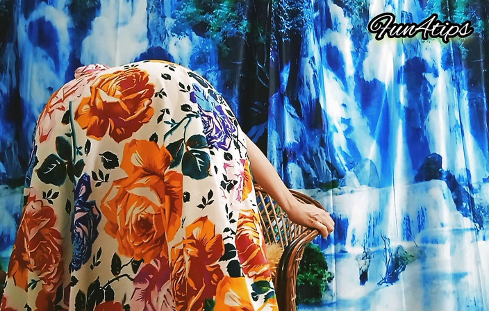 Bolly Karma: 嘿，我的妻子是一个真正的网络摄像头妓女。