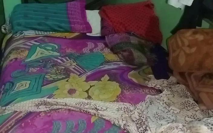 Pooja Sexy: Girlfriend and Boyfriend Doing Sex in a Hotel Room