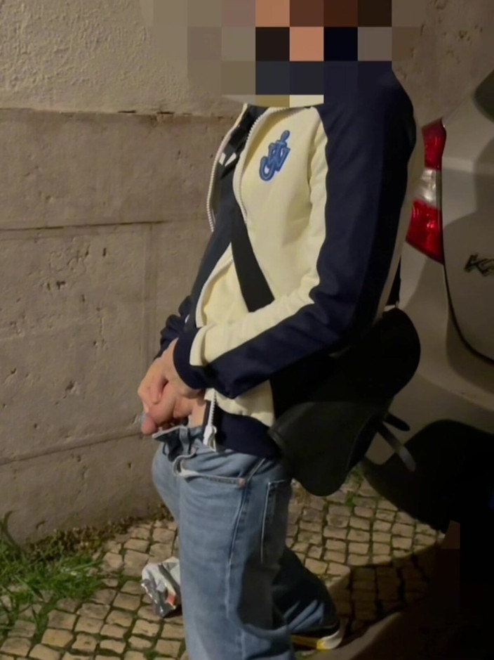AmateurBoysPissing: Compilazione Di Ragazzi Amatoriali Che Piscino per Strada