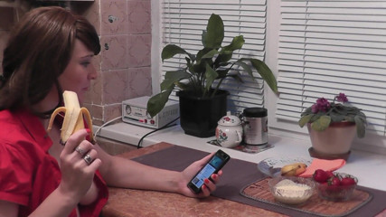 XXX-Platinum: Kitchen sexy stepmom Milf without panties eats banana, fruit, masturbates...