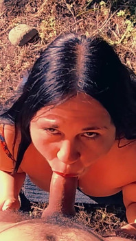 Madrastra folla al aire libre, solo de fans en cámara lenta, mamada en primer plano