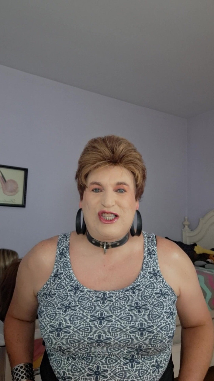 Victoria Lecherri: Meu homem veio, em cima de mim!