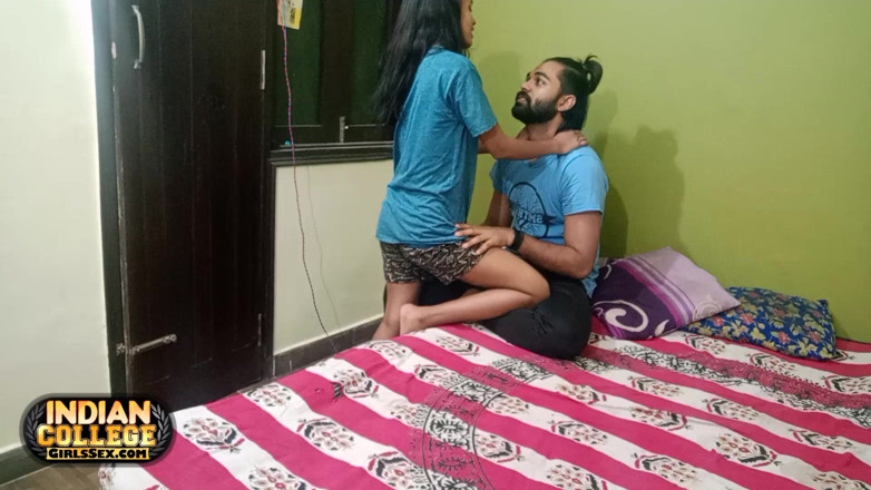 Hindi-Sex: สาวอินเดียผิวบาง 18 ปี น้ำเงี่ยน โดนหนุ่มอินเดียร่างกำยำเย็ดมันส์