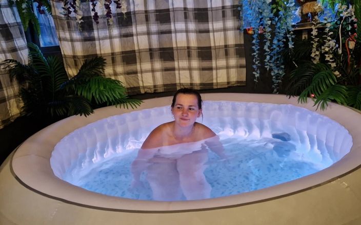 Mr D and Miss C: Amateur Housewife Playing with Herself in the Hot Tub.