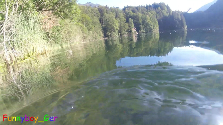 Funnyboy-Ger: Dưới nước rất nóng giật mình trong một hồ dreamlike ở...