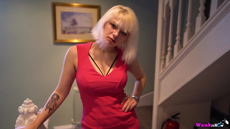 Wank it Now: Детка Dolliiy - сводная сестра в кружевах