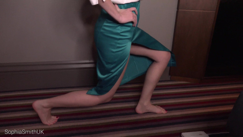 SophiaSmithUK: Секретар тягнеться