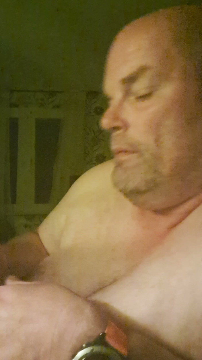 Fickspecht: On It Goes for the Bitch