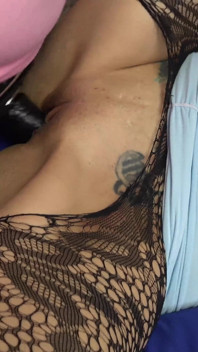Lizzie指甲anna用她的穿戴式假射精