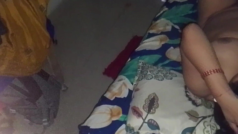 shona63: Une bhabhi se fait baiser par un masseur coquin