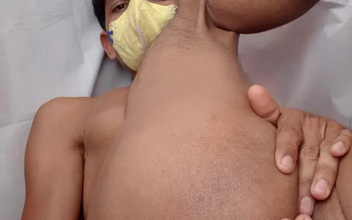Che: Hole Fingering Black Ass Indian Fuck