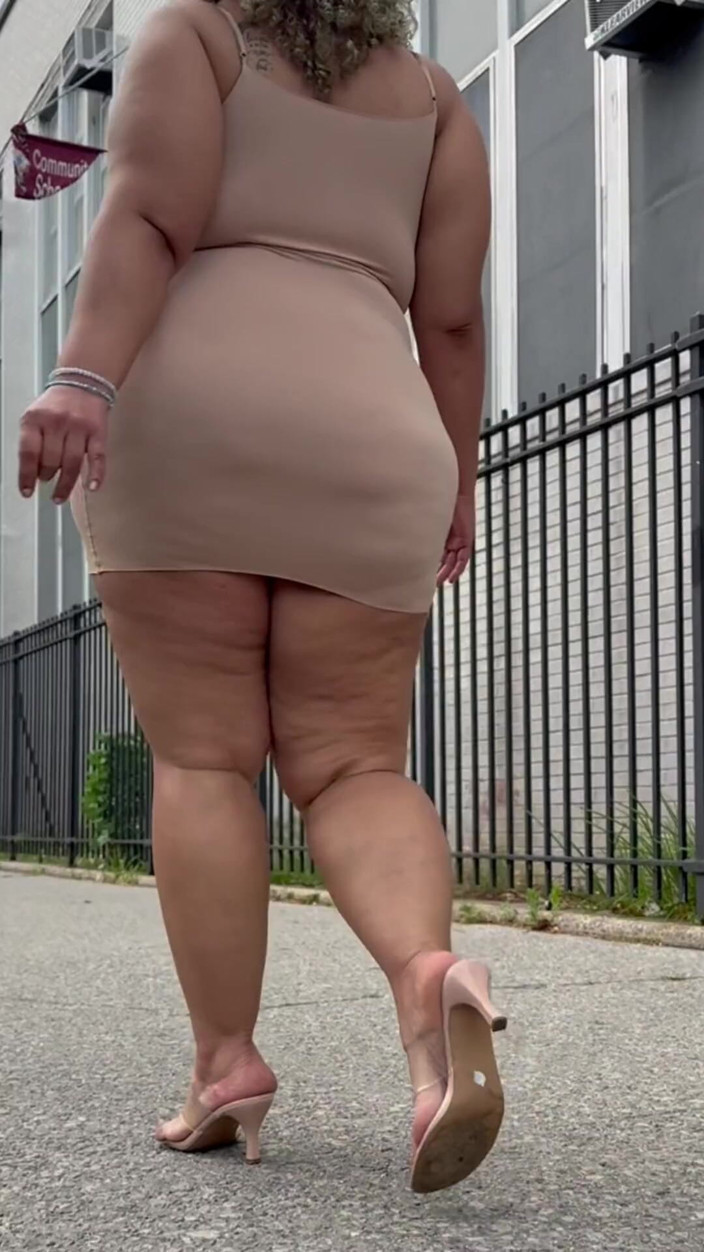 PutiLing: Boricua Mami - Thick Legs - Fat Ass - Mini Skirt - High Heels...