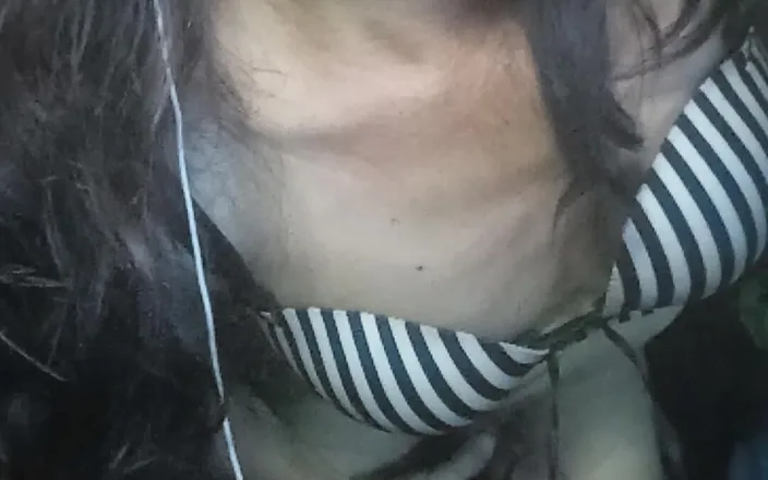 Reynaldo6: The Queen Wants To Fuck Her Daddy Right Inside