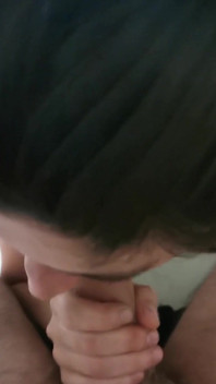 Kouření deepthroat pár amatérský výstřik