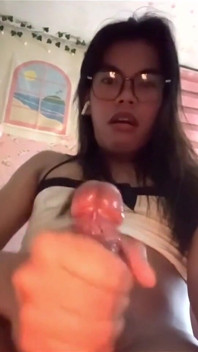 我经常看色情片到射精，我希望你能让我高潮