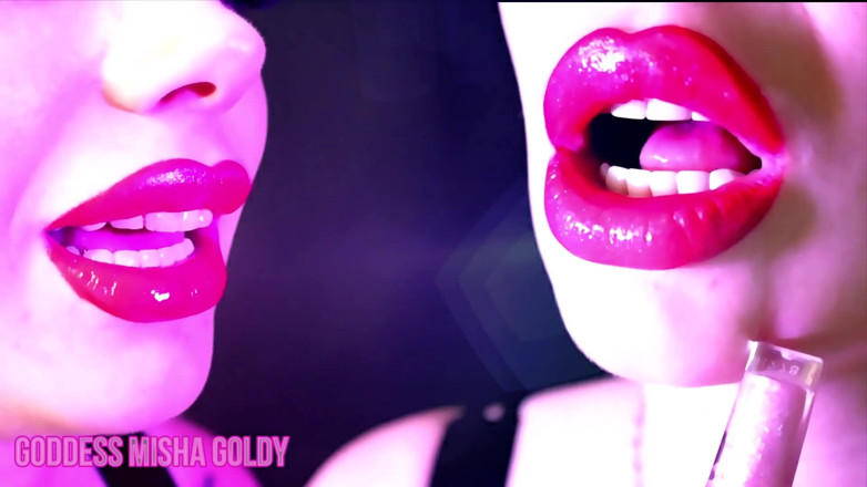 Goddess Misha Goldy: Ты никогда не будешь настолько сильным, чтобы сказать нет моим идеальным губам