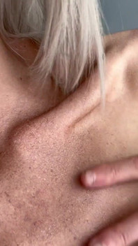 Blond žebra fetiš klíční kost hubený žaludek vakuové kosti show