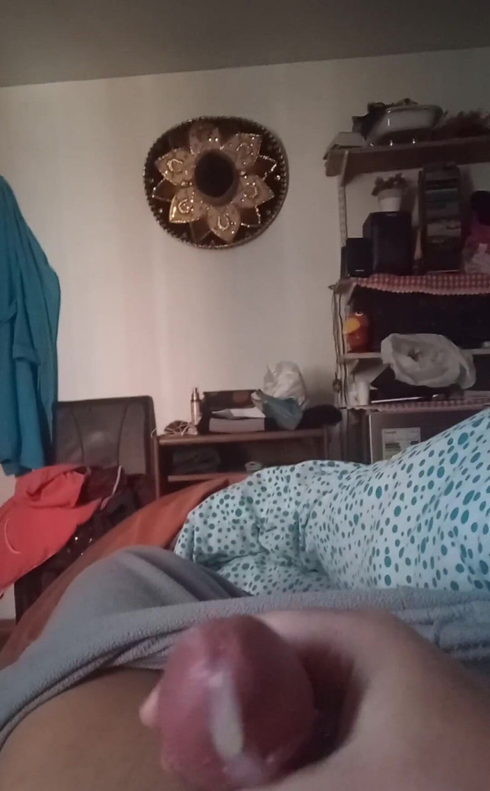 Nikki Montero: Bắn tinh khổng lồ tại phòng khách sạn từ khi...