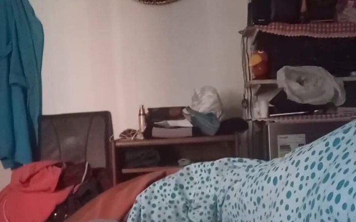 Nikki Montero: मेरे लंड को मरोड़ने से होटल के कमरे में विशाल वीर्य निकालना