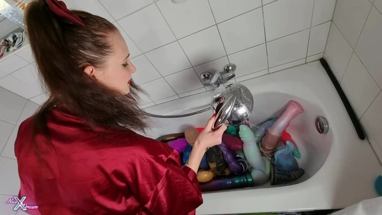 NiciXdream: Cleaning My Toys