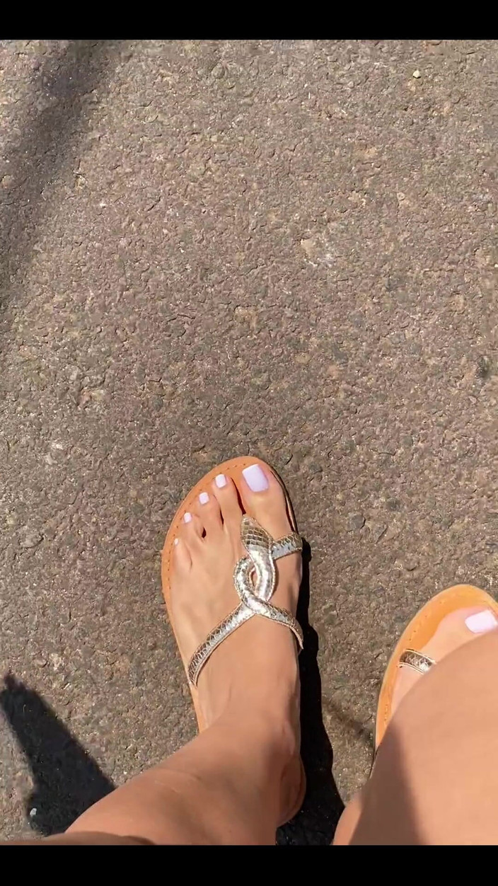 KiffaFeet: Saya dalam cinta untuk kuku Perancis ini