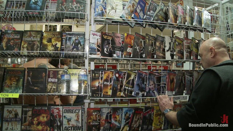 Bound in public: Reproduksi Tidak Sah