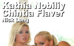 Edge Interactive Publishing: Kathia Nobili &; Chintia Flaver &벗은 Nick Lang 섹스 bgg 눈덩이 눈덩이 gMCZ0240