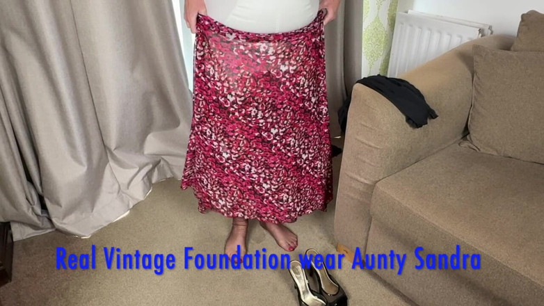 Aunty Sandra vintage girdle queen: サンドラおばさん サマーストリップ Vgq52