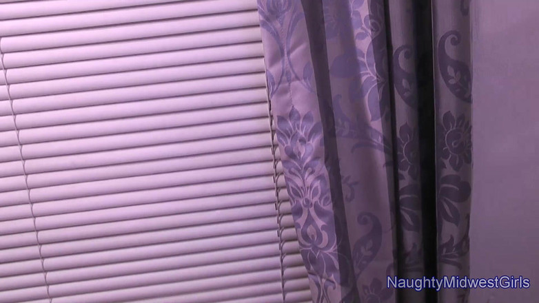 NaughtyMidwestGirls: Aubrey Lee - минет для фаната в видео от первого лица