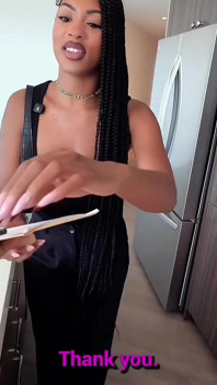 Mladá sexy realitní agentka souhlasila s vedlejší prací