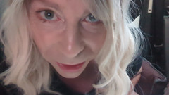 NikkiGee: Nikki on Tour
