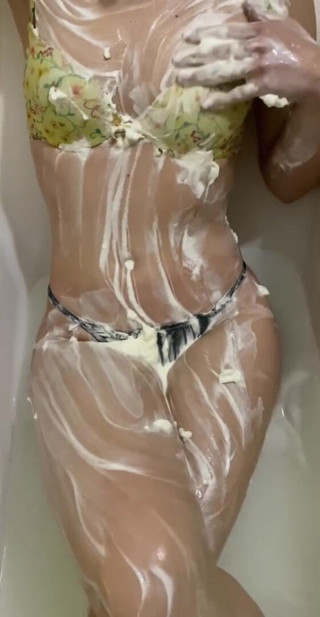 Monnycka: I am so dirty bitch in bath
