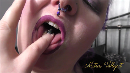 Mxtress Valleycat: Unhas holo lineares destroem banana