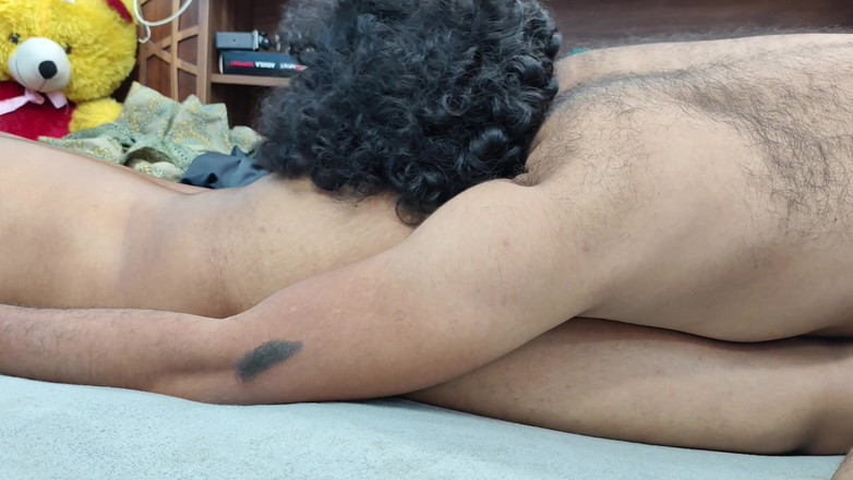 Vaishnavysharunraj: Bini jalang India berkongkek malam panas dengan suami dan menjilat...