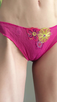 Tanga de crepe rosa