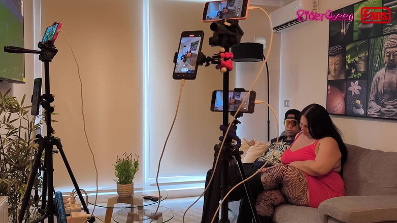 Riderqueen: Мачеху соблазнил отважный пасынок, Видео для фанатов