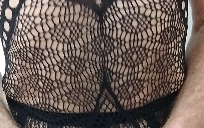 dragontrainer5: CD menggoda pria kulit hitam dengan lingerie hitam dan celana...