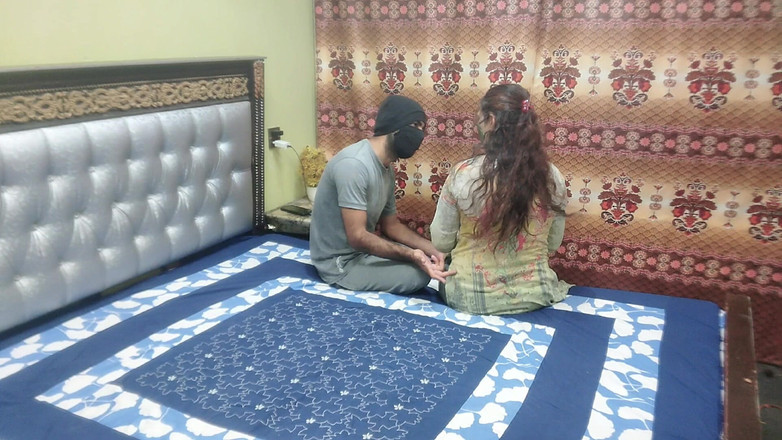 Pakistani CoupleX: Індійська покоївка жорстко відтрахана, коли дружина пішла в торговий центр для шопінгу, хінді аудіо xxxxx дезі секс