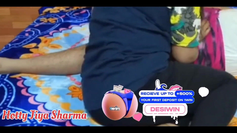 Desi Club House: Video sex của giáo viên sinh viên lan truyền