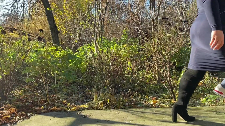 OurFetishLife: 做一个听话的继子，为你继母射精！