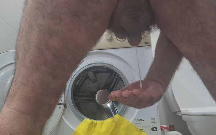 Ilovetobenaked: 너무 많은 정액! 쩌는 격렬한 오르가즘!