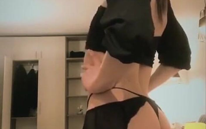 TS Kylie Star: ¿Estás diciendo que si a ser rematado por una travesti?