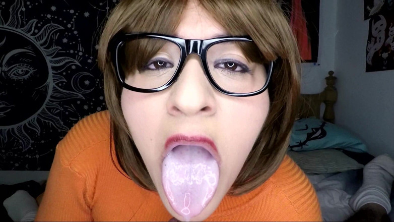 VickyVixen: Velma Interviuri un martor