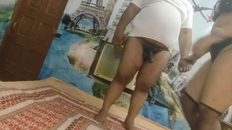 aliabegum: 性感的印度女主人打手枪、口交和亚马逊姿势性爱 - 调教性爱直到中出
